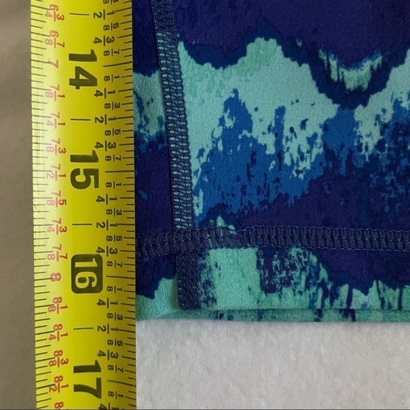 Zella Workout Knee Length Athletic Workout Legging Size Medium - Picture 9 of 9